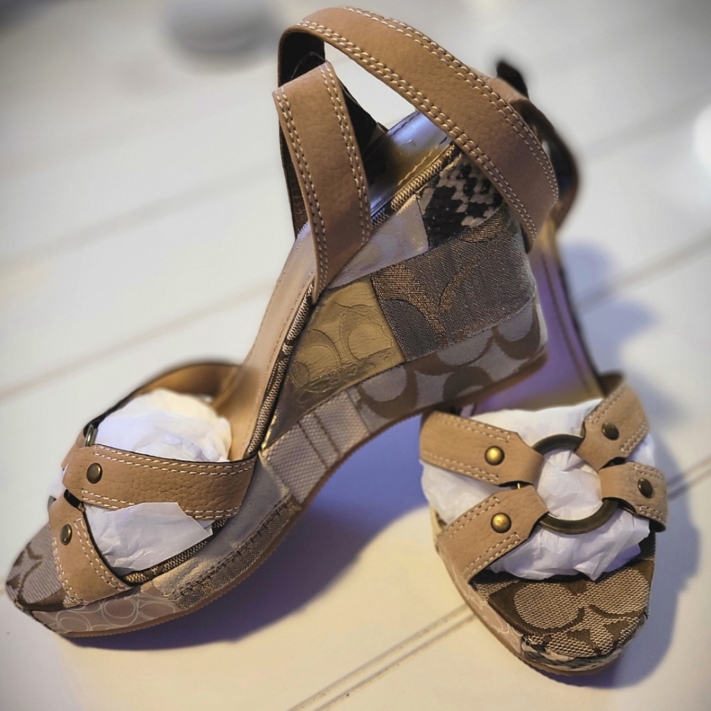 🔥EUC!🔥Coach Wedges Size 8